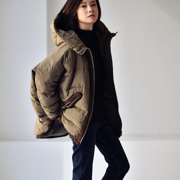 micoco y2085c literary fashion design long white eiderdown down jacket with short front and long back, Black
micoco y2085c literary fashion design long white eiderdown down jacket with short front and long back, Black