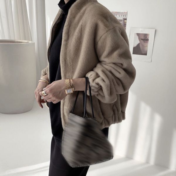 galcaur winter jackets for women stand collar long sleeve oversize patchwork fur thick vintage coat female 2020 clothing fashion q1219, Black
galcaur winter jackets for women stand collar long sleeve oversize patchwork fur thick vintage coat female 2020 clothing fashion q1219, Black