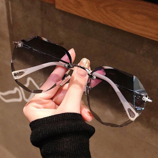 black net red show thin, suitable for women's daily wear wind glasses plain face small fragrance cut g ink m mirror, White;black
black net red show thin, suitable for women's daily wear wind glasses plain face small fragrance cut g ink m mirror, White;black