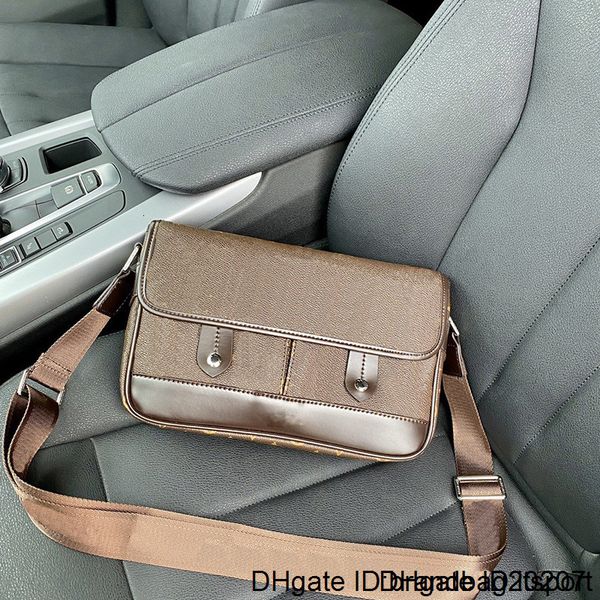 designer men briefcase genuine leather brown grey flowers men's bags business ourdoor shoulder handbags bag
designer men briefcase genuine leather brown grey flowers men's bags business ourdoor shoulder handbags bag