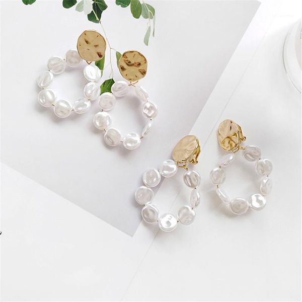 korea fashion earrings pearl personality earrings gold colored geometric round pearl women accessories1, Silver
korea fashion earrings pearl personality earrings gold colored geometric round pearl women accessories1, Silver