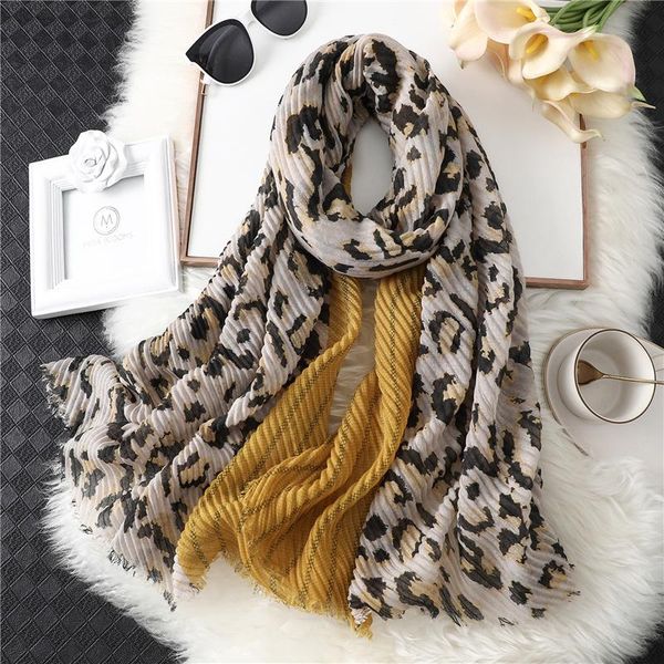 2020 new designer brand women scarf winter warm cotton shawls wraps fold animal print crinkle hijabs headband female foulard wmtbei, Blue;gray
2020 new designer brand women scarf winter warm cotton shawls wraps fold animal print crinkle hijabs headband female foulard wmtbei, Blue;gray