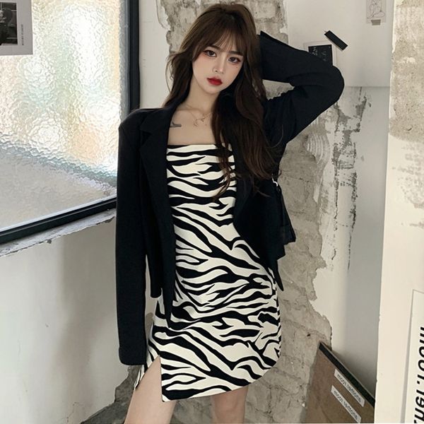casual suit 2020 autumn new temperament british style suit + leopard cross suspender suspender skirt coat sling coat dress woman n3wol n3wol, Gray
casual suit 2020 autumn new temperament british style suit + leopard cross suspender suspender skirt coat sling coat dress woman n3wol n3wol, Gray