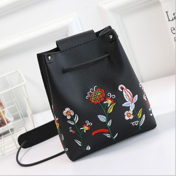 women leather messenger bag flower handbag embroidery ladies small crossbody pu leather shoulder bag
women leather messenger bag flower handbag embroidery ladies small crossbody pu leather shoulder bag