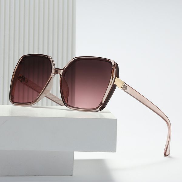 2021 new 2021new vintage women's plastic frame light lenses uv400 fashion sunglasses 32059 hzl4, White;black
2021 new 2021new vintage women's plastic frame light lenses uv400 fashion sunglasses 32059 hzl4, White;black