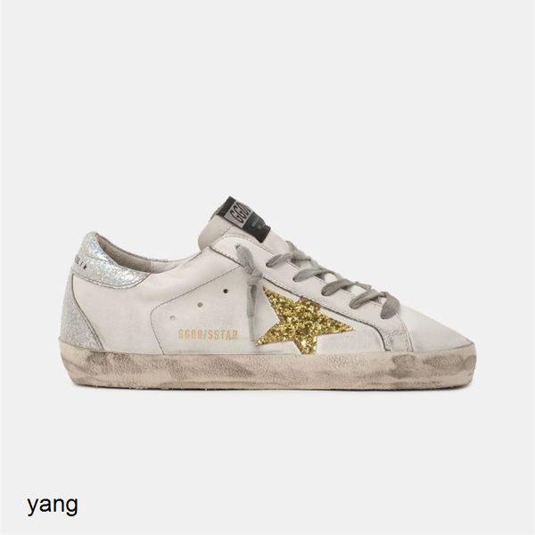 new products in autumn winter: old leather men's women's casual board shoes, gold sequins and stars
new products in autumn winter: old leather men's women's casual board shoes, gold sequins and stars