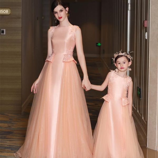 family matching outfits maternity gown mommy and me baby clothes mother daughter wedding dresses flower lace girls for party mom children, Blue
family matching outfits maternity gown mommy and me baby clothes mother daughter wedding dresses flower lace girls for party mom children, Blue