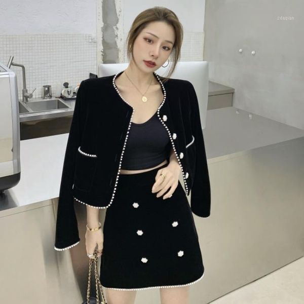 french retro celebrity light mature style luxury velvet short water diamond button autumn and winter short skirt set1, Gray
french retro celebrity light mature style luxury velvet short water diamond button autumn and winter short skirt set1, Gray