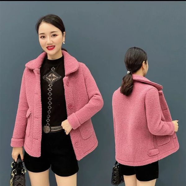 winter new korean female lamb wool loose elegant lady jacket short size big 4xl grain false velour skin outerwear r795 196v, Black
winter new korean female lamb wool loose elegant lady jacket short size big 4xl grain false velour skin outerwear r795 196v, Black