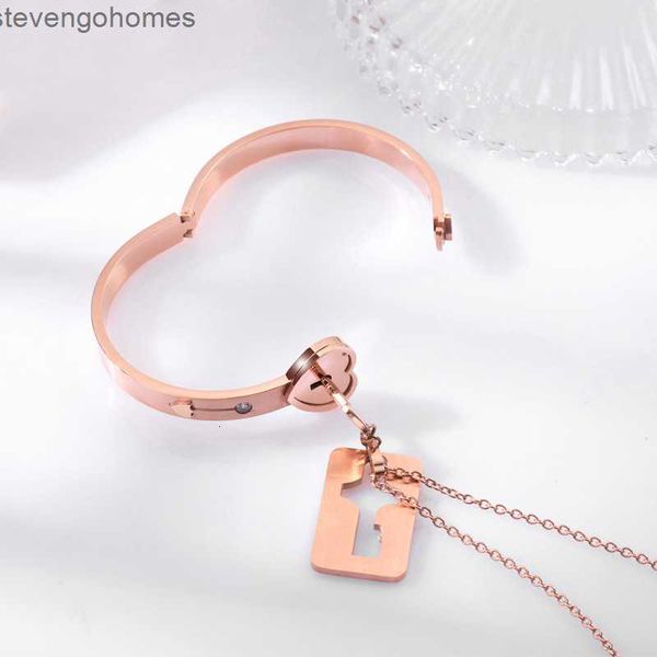 factory0af3soars sky fashion to the creative lovers style concentric love lock titanium steel bracelet key set, Slivery;golden
factory0af3soars sky fashion to the creative lovers style concentric love lock titanium steel bracelet key set, Slivery;golden