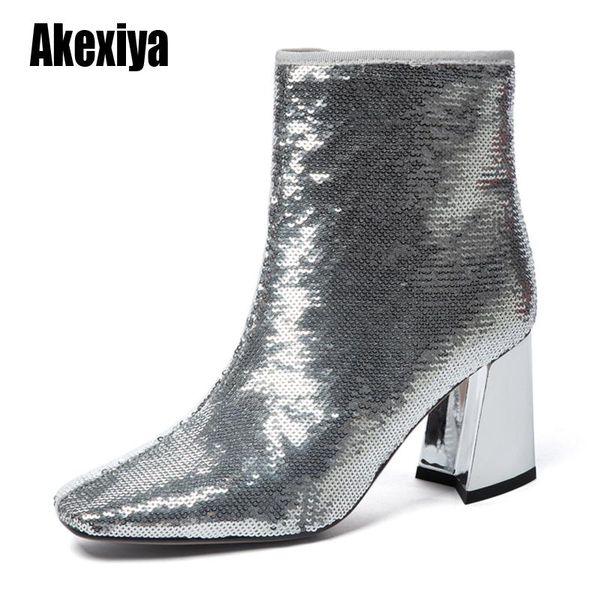 2020 bling дамы ботильоны sequined мода zipper толстые высокие каблуки площади носком зимние сапоги черного серебра последней моде женщины, Black
2020 bling дамы ботильоны sequined мода zipper толстые высокие каблуки площади носком зимние сапоги черного серебра последней моде женщины, Black