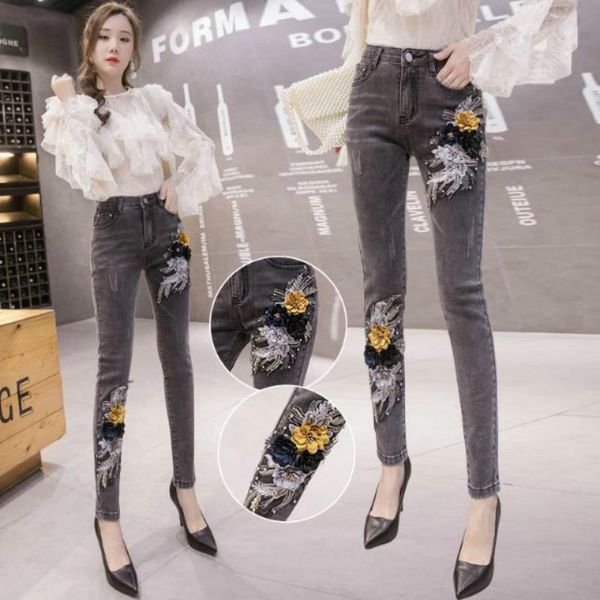 2021 women autumn winter vintage pants female embroidery high waist pencil jeans lady casual loose plus size denim trousers d221, Blue
2021 women autumn winter vintage pants female embroidery high waist pencil jeans lady casual loose plus size denim trousers d221, Blue