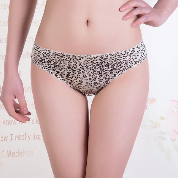 women's panties 2021 women underwear middle waist ladies underpant briefs natural silk knitted raise buttocks seamless breathable brief, Black;pink
women's panties 2021 women underwear middle waist ladies underpant briefs natural silk knitted raise buttocks seamless breathable brief, Black;pink