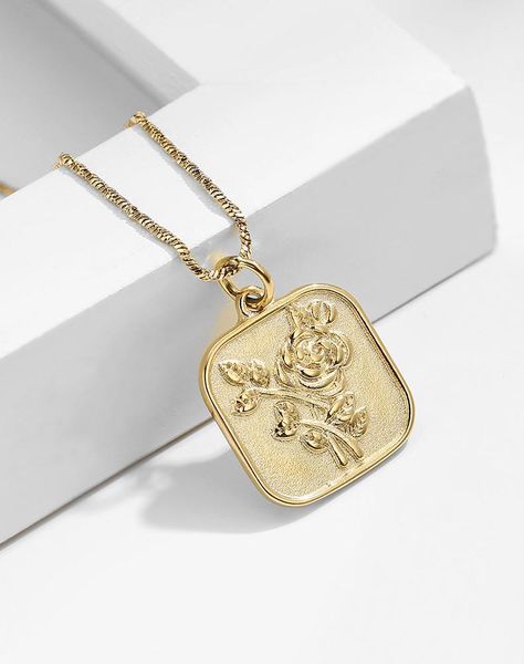 ipg gold plated niche design titanium steel carved rose square necklace ins wind net red fashion clavicle chain, Golden;silver
ipg gold plated niche design titanium steel carved rose square necklace ins wind net red fashion clavicle chain, Golden;silver