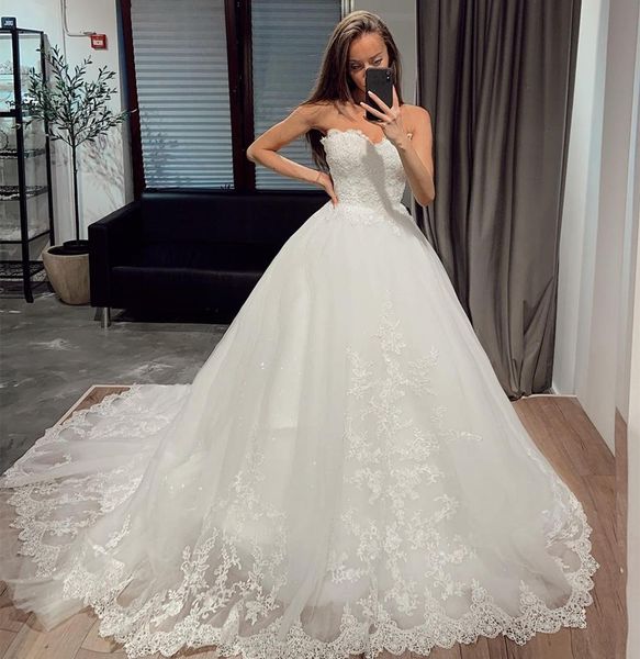 chic wedding dress sweetheart ball gown princess sleevelss with long sweep train gorgeous lace-up bridal gowns custom made, White
chic wedding dress sweetheart ball gown princess sleevelss with long sweep train gorgeous lace-up bridal gowns custom made, White