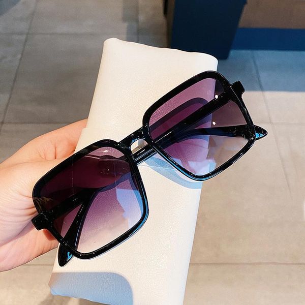 new fashion creative half frame sunglasses trendy ladies elegant personality style high-quality classic all-match sun glasses, White;black
new fashion creative half frame sunglasses trendy ladies elegant personality style high-quality classic all-match sun glasses, White;black