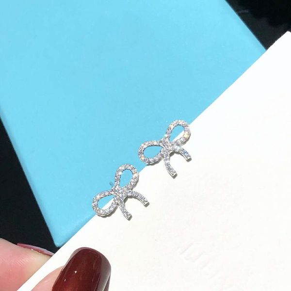 stud women classic fashion full zircon bow earrings s925 sterling silver original luxury brands jewelry logo ladies gift, Golden;silver
stud women classic fashion full zircon bow earrings s925 sterling silver original luxury brands jewelry logo ladies gift, Golden;silver