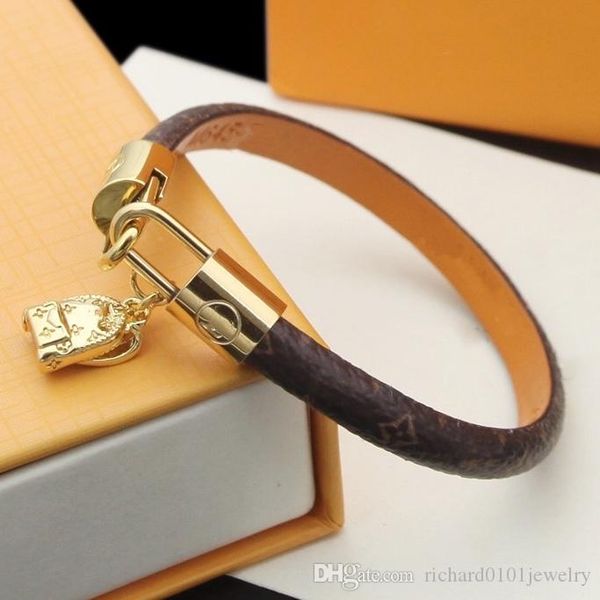 luxury jewelry women leather designer bracelets with four leafs flower pattern and stamps gold pendant letter v fashion jewelry, Golden;silver
luxury jewelry women leather designer bracelets with four leafs flower pattern and stamps gold pendant letter v fashion jewelry, Golden;silver