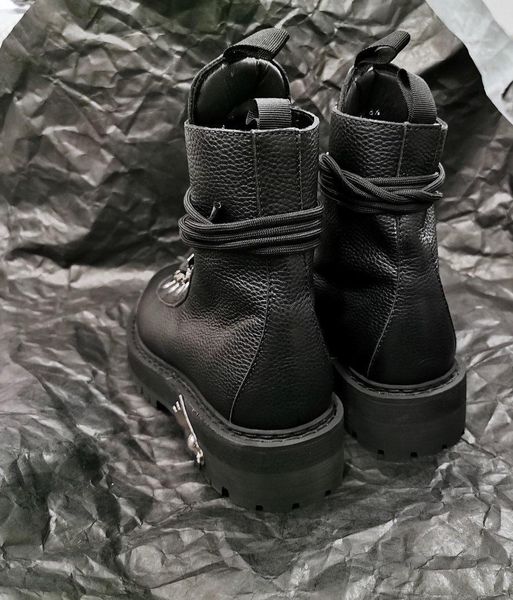 2020 brand design senior women and leisure leather running shoes size 36-40 box256, Black
2020 brand design senior women and leisure leather running shoes size 36-40 box256, Black