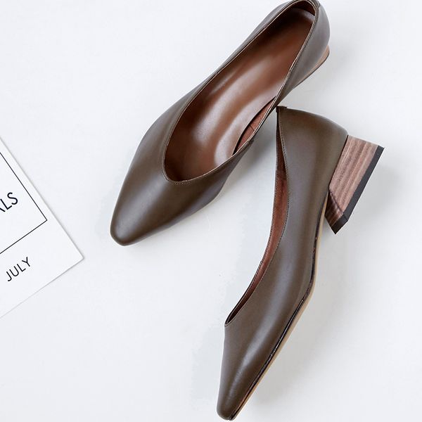 vangull genuine cow leather pointed toe office career all-match women pumps low heel shoes 1007, Black;white
vangull genuine cow leather pointed toe office career all-match women pumps low heel shoes 1007, Black;white