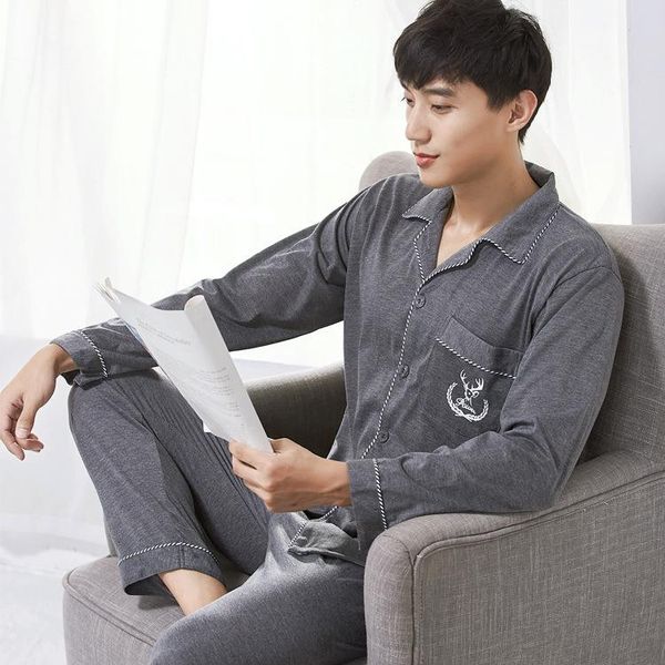 autumn and winter double-sided men's pajamas korean loose cotton cardigan can be worn outside pijama invierno hombre sommeil top, Black;brown
autumn and winter double-sided men's pajamas korean loose cotton cardigan can be worn outside pijama invierno hombre sommeil top, Black;brown