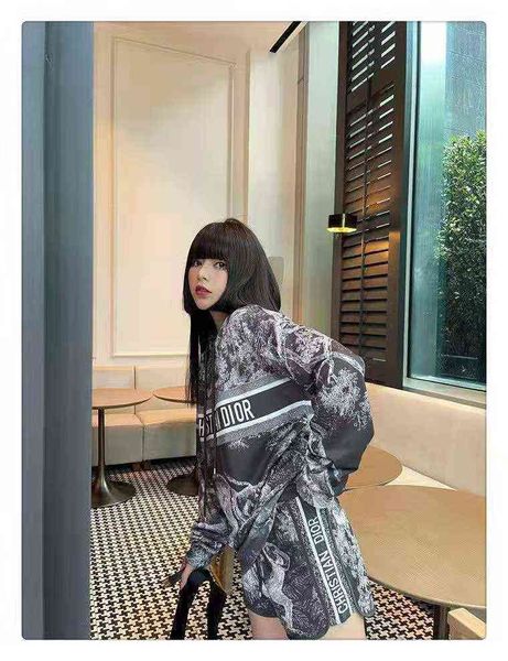 2022 factory wholesale new early autumn fashion d family shorts long sleeve loose suit, Gray
2022 factory wholesale new early autumn fashion d family shorts long sleeve loose suit, Gray