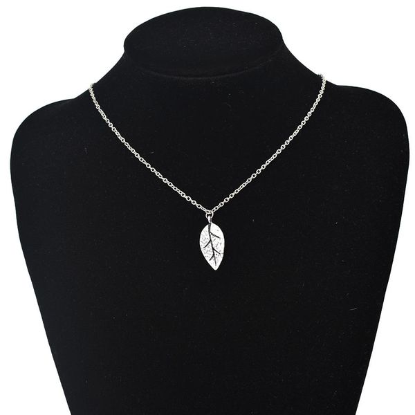 chadestinty matte silver color leaf pendants necklaces for women simple necklace plant jewelry neck clavicle chain colar sqcwan new_dhbest, Black;white
chadestinty matte silver color leaf pendants necklaces for women simple necklace plant jewelry neck clavicle chain colar sqcwan new_dhbest, Black;white