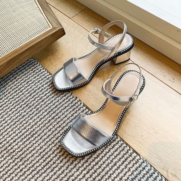 sandals sandalias mujer 2021 classic summer women thick medium heels patent leather shoes wedding party simple woman1, Black
sandals sandalias mujer 2021 classic summer women thick medium heels patent leather shoes wedding party simple woman1, Black