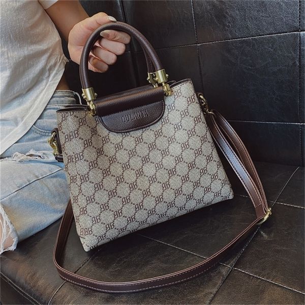 sale 90% off bag women's bag new fashion texture large capacity portable bucket printed single shoulder messenger
sale 90% off bag women's bag new fashion texture large capacity portable bucket printed single shoulder messenger