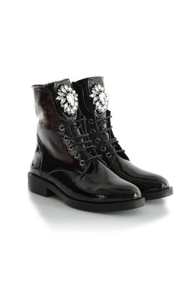 boots oblavion pale black patent leather stone detailed postal women's reflect to your style in cold winter days
boots oblavion pale black patent leather stone detailed postal women's reflect to your style in cold winter days