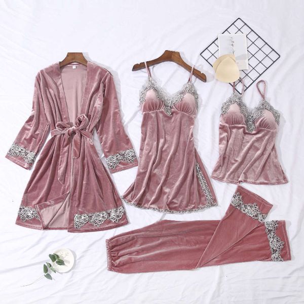2021 new nightgowns robe gown women women's velvet long sleeve suspender set with bra suit lingerie silknightdress black lace pajamas, Black;red
2021 new nightgowns robe gown women women's velvet long sleeve suspender set with bra suit lingerie silknightdress black lace pajamas, Black;red