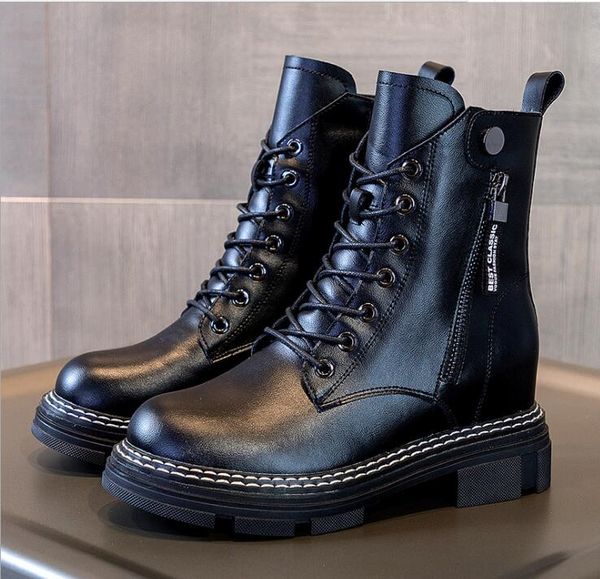 2020 autumn and winter plus velvet leather thick-soled double-sided zipper inner increase and thin women's shoes boots, Black
2020 autumn and winter plus velvet leather thick-soled double-sided zipper inner increase and thin women's shoes boots, Black