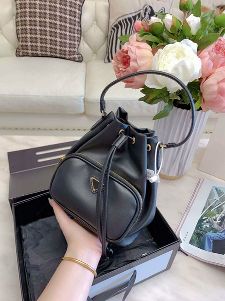 women's designer's crossbody bags shoulder bucket bags fashion handbags preppy style large capacity medium size pd20100405
women's designer's crossbody bags shoulder bucket bags fashion handbags preppy style large capacity medium size pd20100405