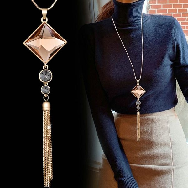 chains, old beads, tags, sweaters, long lovers' necklaces, women's clothes pendant, Silver
chains, old beads, tags, sweaters, long lovers' necklaces, women's clothes pendant, Silver