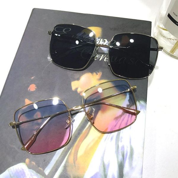 big frame women's anti ultraviolet sunglasses net red star same type of sun visors versatile fashion polarizing glasses, White;black
big frame women's anti ultraviolet sunglasses net red star same type of sun visors versatile fashion polarizing glasses, White;black