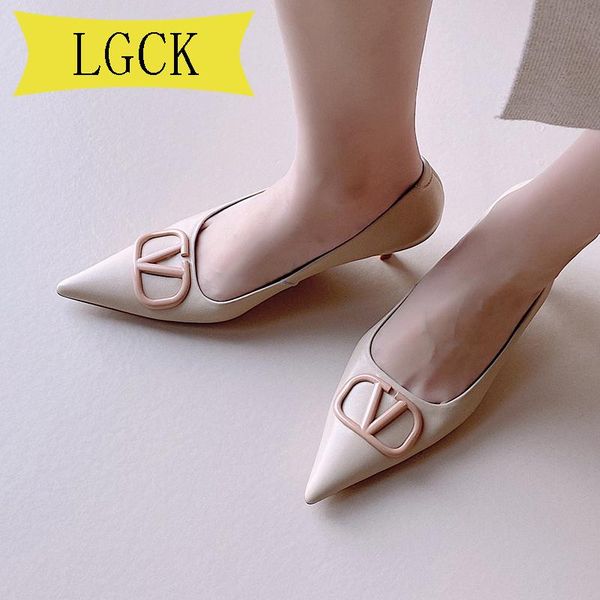 big size 34-43 chic leather office shoe women solid color pointed toe stiletto high heel women pumps genuine leather ladies shoe, Black
big size 34-43 chic leather office shoe women solid color pointed toe stiletto high heel women pumps genuine leather ladies shoe, Black