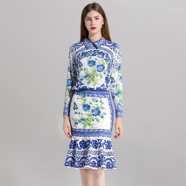 2018 autumn fashion print blue sets women european turn-down collar shirts +knee length mermaid skirts suits1, White
2018 autumn fashion print blue sets women european turn-down collar shirts +knee length mermaid skirts suits1, White