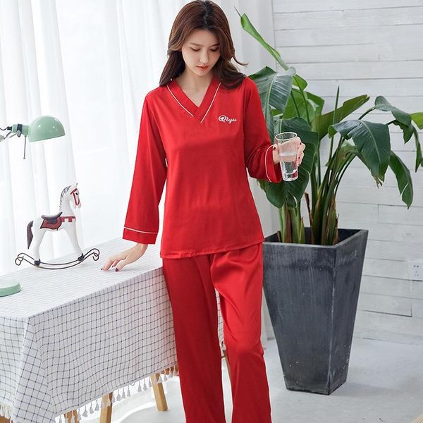 women's pajamas korean version of the ice silk long-sleeved 2 piece suit simulation silk solid color thin sleepwear home service1, Black;red
women's pajamas korean version of the ice silk long-sleeved 2 piece suit simulation silk solid color thin sleepwear home service1, Black;red