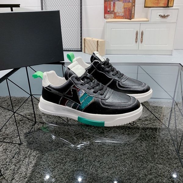 high-end series casual men's shoes with classic design become the darling of fashion that never ends. classic casual style adopts cowhi, Black
high-end series casual men's shoes with classic design become the darling of fashion that never ends. classic casual style adopts cowhi, Black