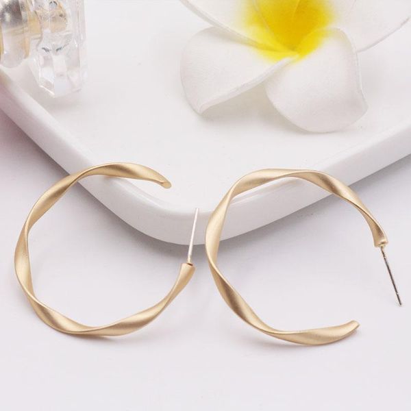 hoop & huggie classic metal spiral earrings for women 2021 fashionable western hip-hop dating party charm wholesale, Golden;silver
hoop & huggie classic metal spiral earrings for women 2021 fashionable western hip-hop dating party charm wholesale, Golden;silver