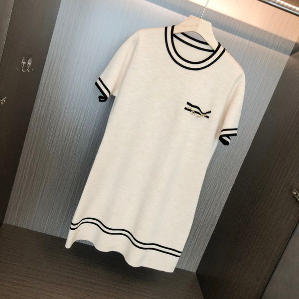 1229 2022 spring brand same style regular long sleeve short sleeve crew neck kint white sweater women clothes fangle, White;black
1229 2022 spring brand same style regular long sleeve short sleeve crew neck kint white sweater women clothes fangle, White;black