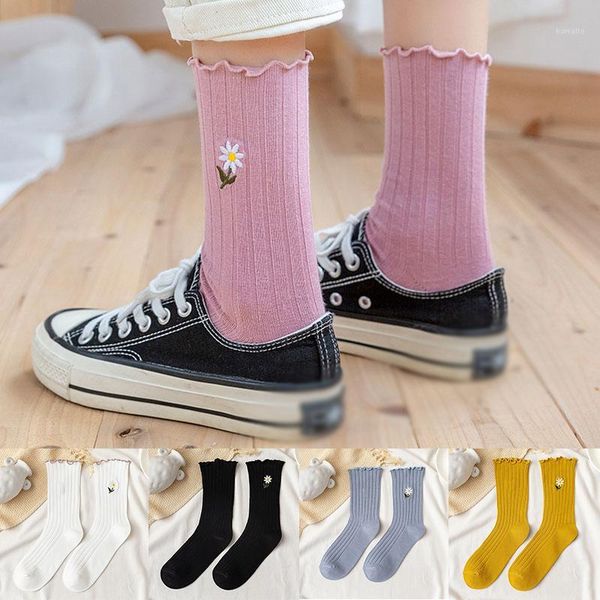 new women's socks middle tube cotton socks cute flower pattern embroidery girls edge college style1, Black;white
new women's socks middle tube cotton socks cute flower pattern embroidery girls edge college style1, Black;white