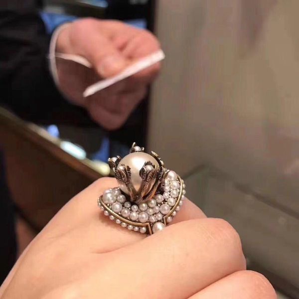 popular fashion brand designer pearl rings for lady design women party wedding lovers gift luxury jewelry for bride with box, Silver
popular fashion brand designer pearl rings for lady design women party wedding lovers gift luxury jewelry for bride with box, Silver