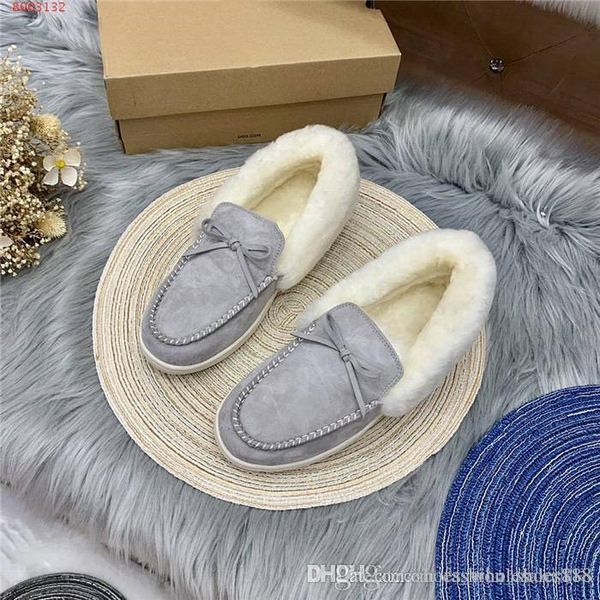 the latest women single shoe flat a foot moire wool shoes bean shoes star with the same style with box size 35-40, Black
the latest women single shoe flat a foot moire wool shoes bean shoes star with the same style with box size 35-40, Black
