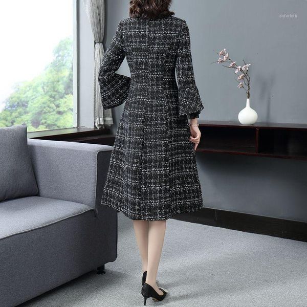 elegant women woolen office ladies crystal bow suit long coat plaid lace flare sleeve wool overcoat slim fit trench1, Tan;black
elegant women woolen office ladies crystal bow suit long coat plaid lace flare sleeve wool overcoat slim fit trench1, Tan;black
