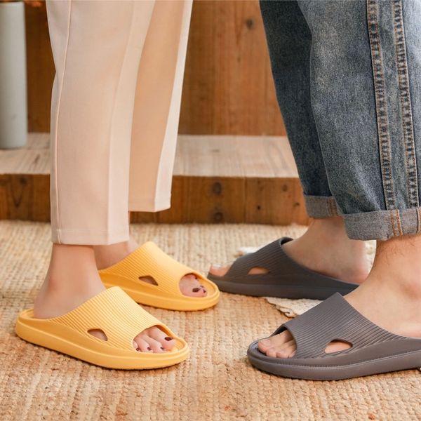 2021 new solid indoor women bath slippers lightweight anti-slip couples flat shoes soft thick sole solid men summer slides #2k1b, Black
2021 new solid indoor women bath slippers lightweight anti-slip couples flat shoes soft thick sole solid men summer slides #2k1b, Black