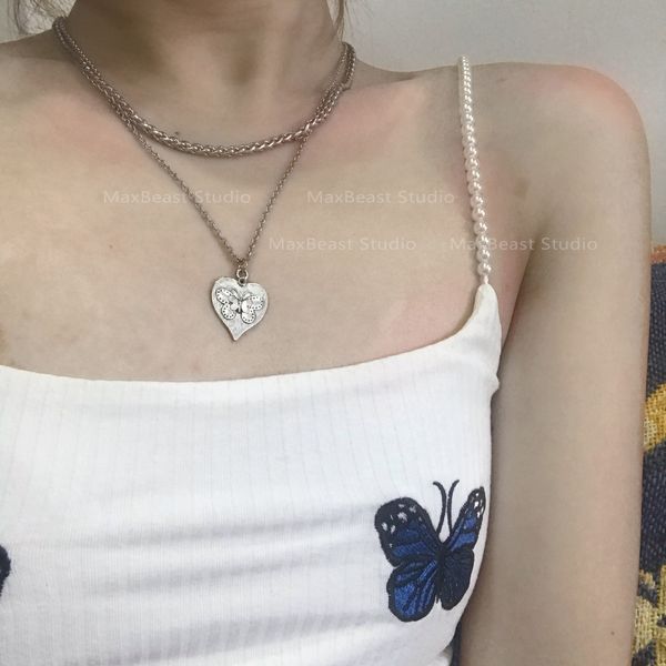japanese and korean style metal cool wind old butterfly pendant double necklace woman, Silver
japanese and korean style metal cool wind old butterfly pendant double necklace woman, Silver