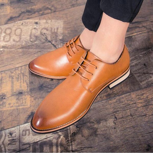 новая мода мужчины свадебная обувь кожа oxfords остроконечные toe обувь мужчины кисточкой бизнес формальное платье бездельников, Black
новая мода мужчины свадебная обувь кожа oxfords остроконечные toe обувь мужчины кисточкой бизнес формальное платье бездельников, Black