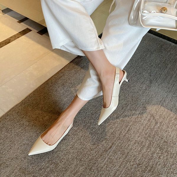 2021 new genuine leather pointed toe elegant female sandals thin heel spring summer back strap ladies shoes size 34-39 62f9, Black
2021 new genuine leather pointed toe elegant female sandals thin heel spring summer back strap ladies shoes size 34-39 62f9, Black