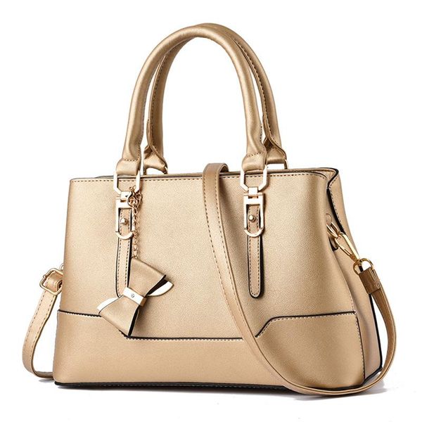 shoulder bags women 2021 european and american style women's handbags high-quality large-capacity one-shoulder messenger
shoulder bags women 2021 european and american style women's handbags high-quality large-capacity one-shoulder messenger